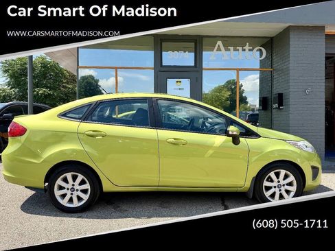 Used 2013 Ford Fiesta SE FWD image 1