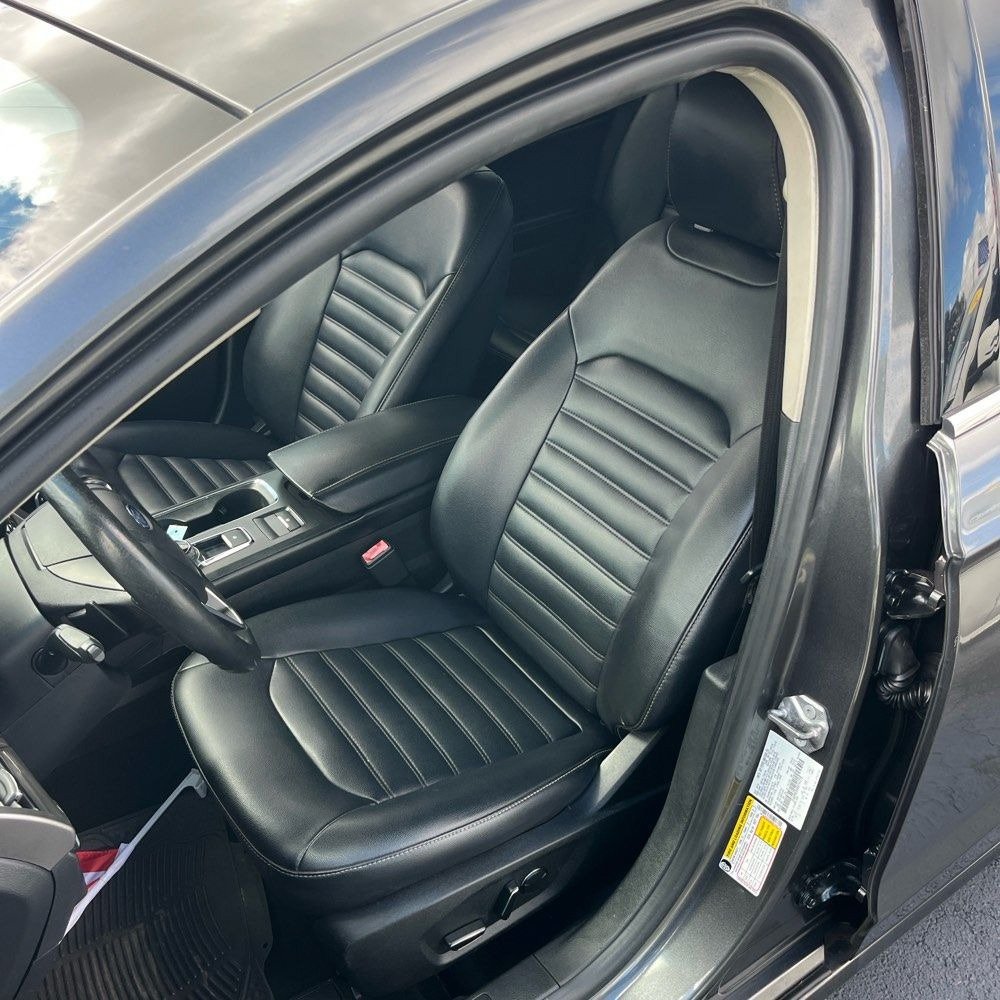 Used 2019 Ford Fusion SEL FWD image 5