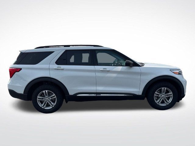 Used 2021 Ford Explorer XLT AWD/4WD image 6