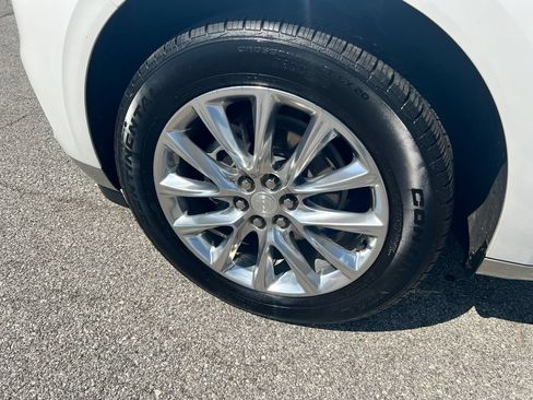 Used 2020 Buick Enclave Premium w/ Sun and Sites Package AWD/4WD image 14