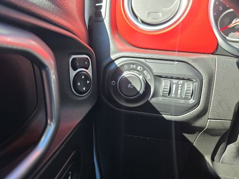 Used 2021 Jeep Wrangler Unlimited Rubicon image 22