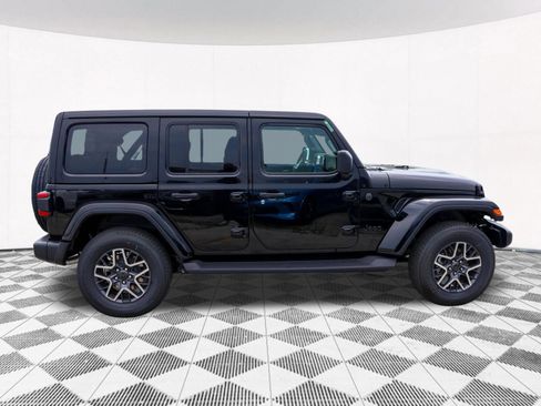 New 2026 Jeep Wrangler Unlimited Sahara AWD/4WD image 11