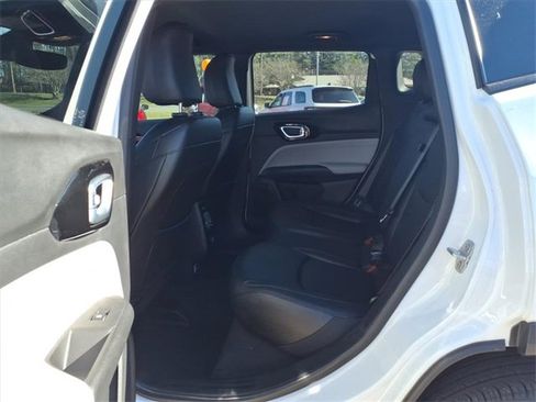 Used 2024 Jeep Compass Limited image 17