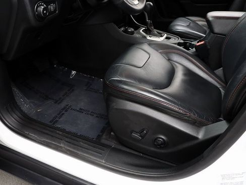 Used 2016 Jeep Cherokee Trailhawk w/ Leather Interior Group image 23