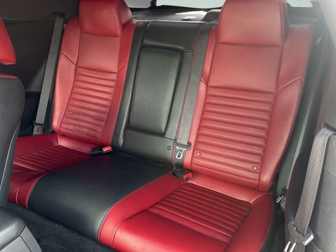 Used 2013 Dodge Challenger R/T RWD image 6