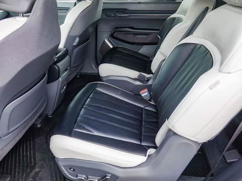 Used 2024 Kia EV9 GT-Line image 17