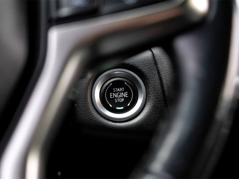 Used 2021 Chevrolet Tahoe LT image 17