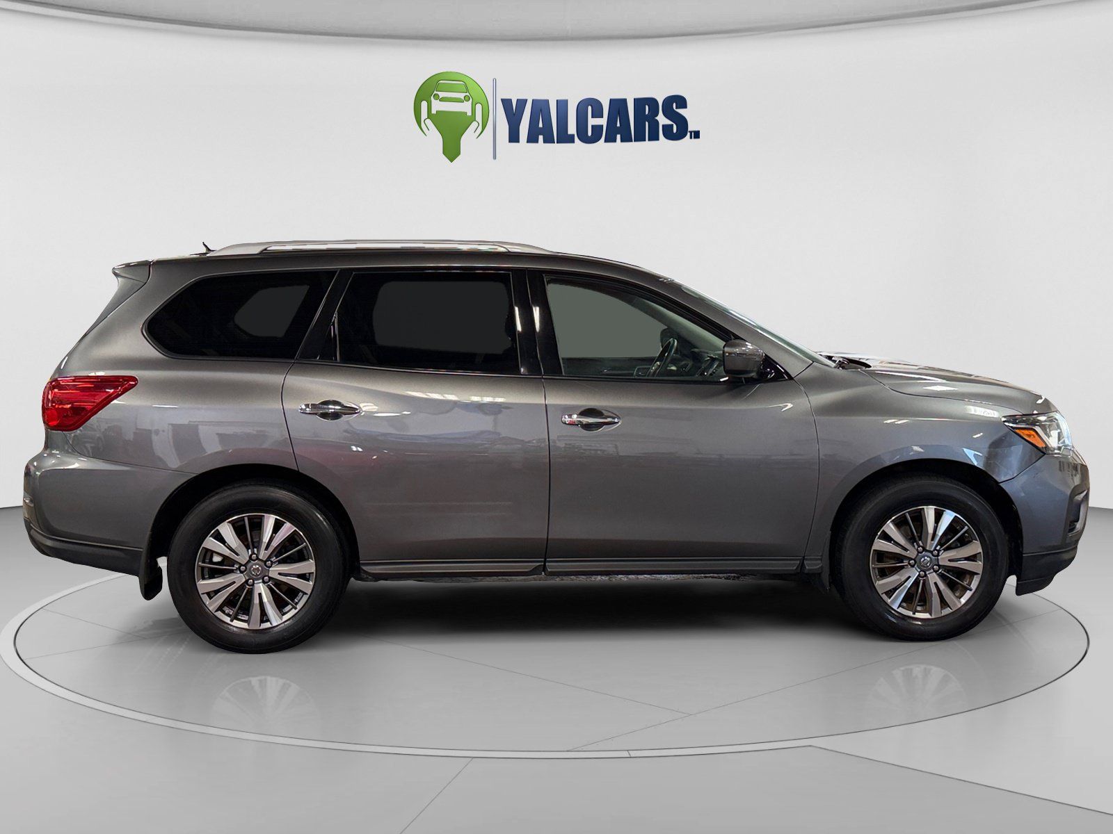 Used 2018 Nissan Pathfinder S AWD/4WD image 6