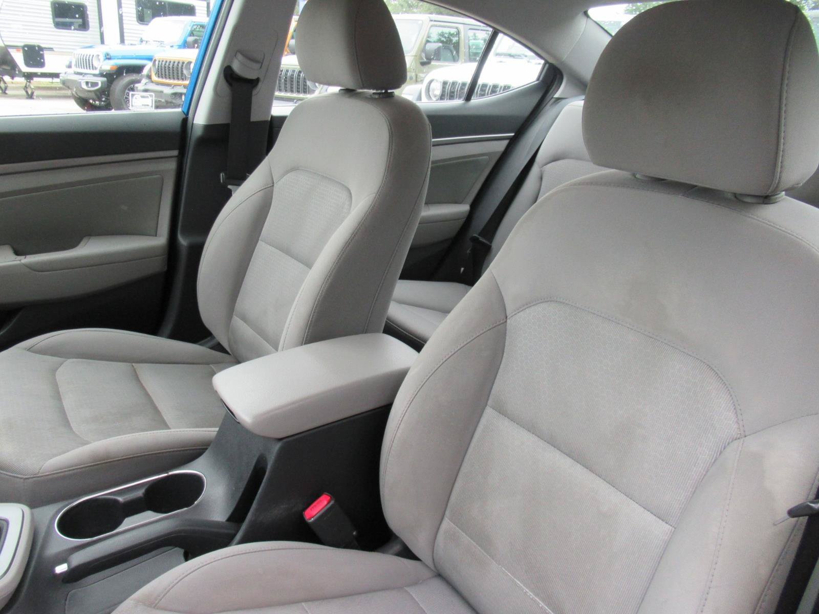 Used 2018 Hyundai Elantra SEL FWD image 18