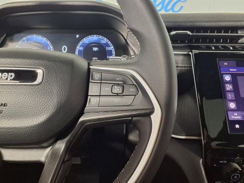 Used 2025 Jeep Grand Cherokee L Laredo w/ Trailer Tow Package image 20