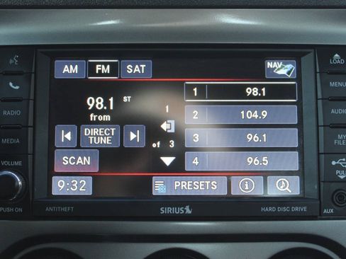 Used 2014 Dodge Challenger SXT RWD image 16