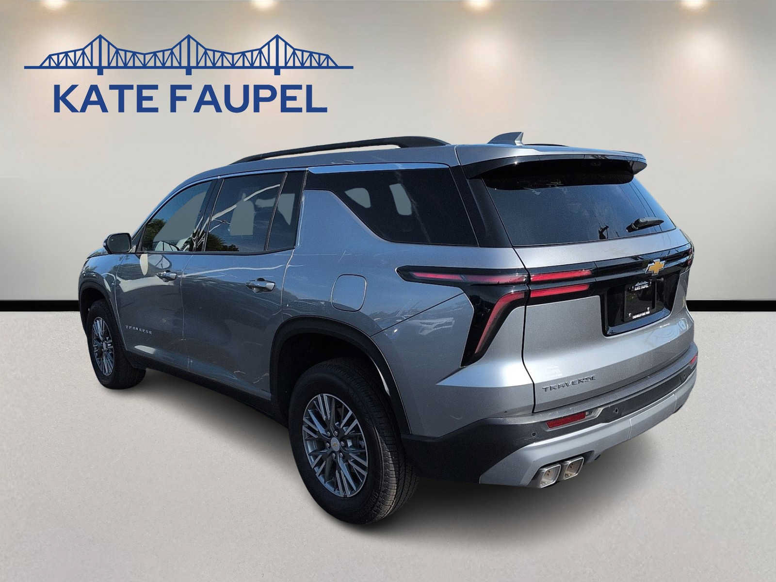 Used 2026 Chevrolet Traverse LT w/ Driver Confidence Package FWD image 5