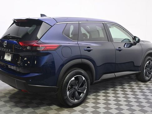Used 2025 Nissan Rogue SV image 7