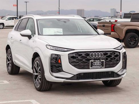 New 2026 Audi Q3 quattro 2.0T AWD/4WD image 3