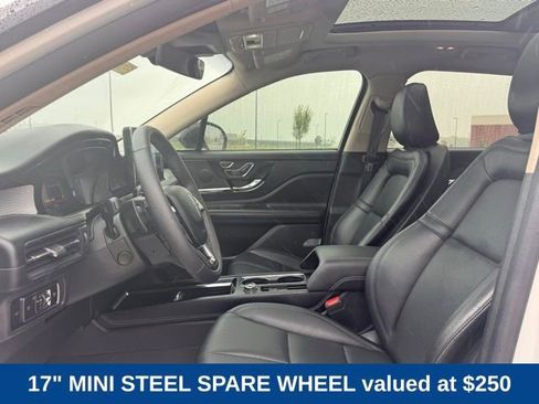 Used 2025 Lincoln Corsair AWD w/ Equipment Group 101A image 8