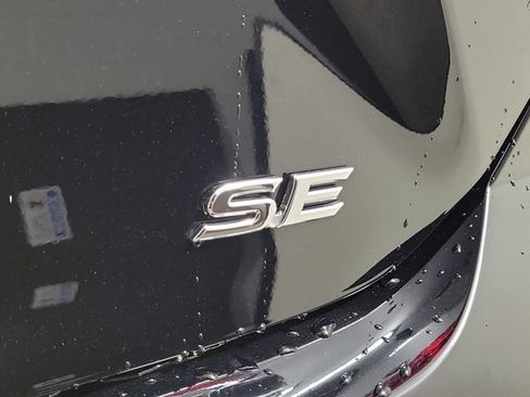 Used 2026 Toyota Camry SE FWD image 9
