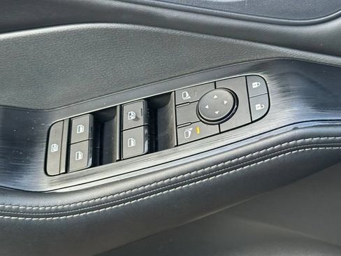 Used 2025 Nissan Rogue SV AWD/4WD image 20