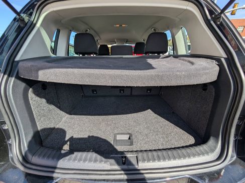 Used 2017 Volkswagen Tiguan Limited w/ Premium Package image 19