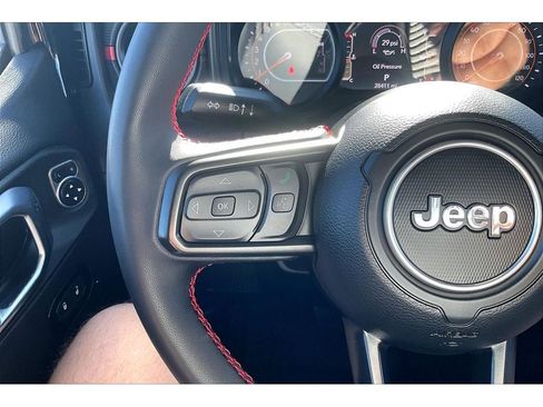 Used 2024 Jeep Gladiator Rubicon AWD/4WD image 20