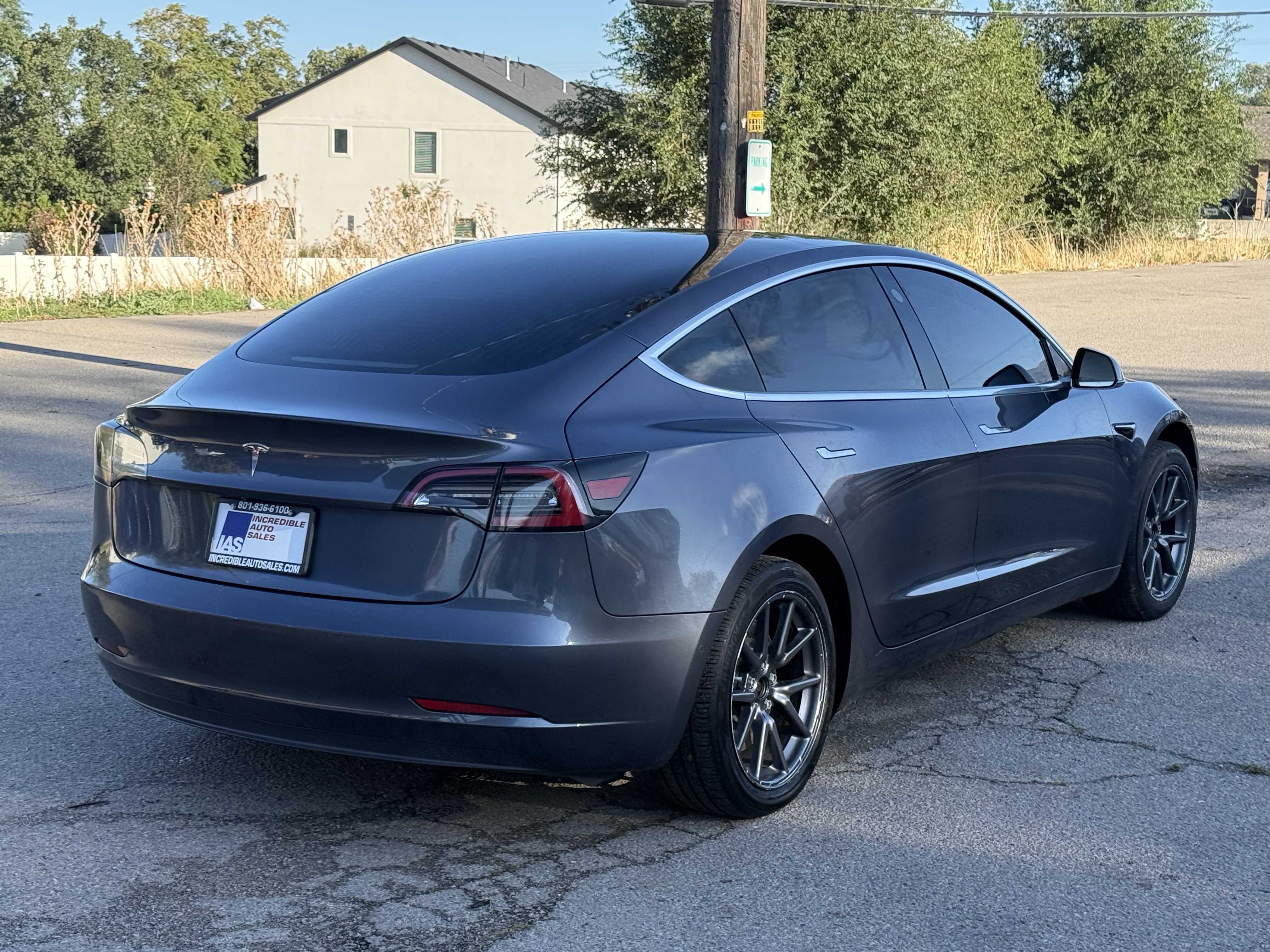 Used 2020 Tesla Model 3 Standard Range Plus RWD image 4