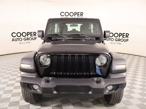 Used 2018 Jeep Wrangler Unlimited Sport AWD/4WD image 8