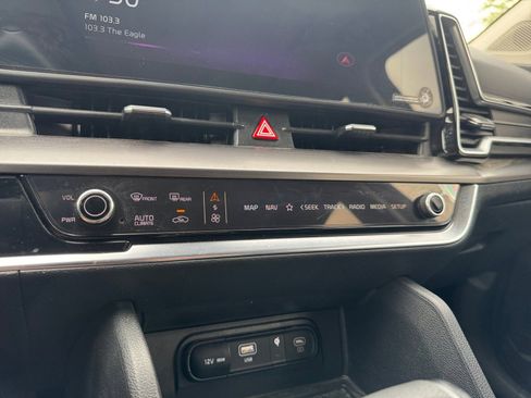 Used 2025 Kia Sportage EX w/ Premium Package FWD image 25