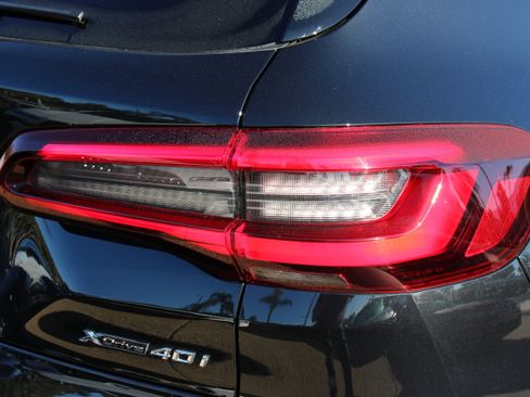 Used 2023 BMW X5 xDrive40i w/ M Sport Package image 10