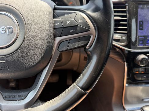 Used 2021 Jeep Grand Cherokee Laredo X RWD image 17