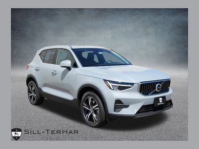 New 2025 Volvo XC40 B5 Core w/ Protection Package Premier