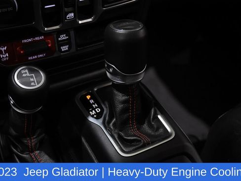 Used 2023 Jeep Gladiator Rubicon w/ LED Lighting Group AWD/4WD image 25