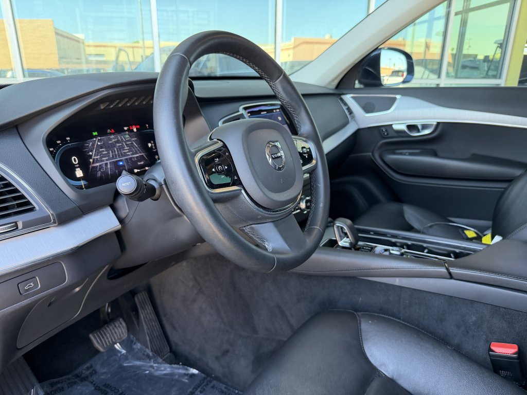 Used 2023 Volvo XC90 B5 Core w/ Protection Package AWD/4WD image 32