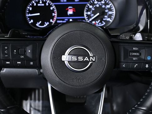 Used 2022 Nissan Pathfinder Platinum w/ Cargo Package image 13