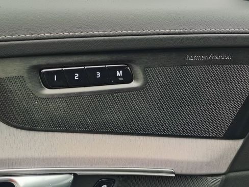 New 2026 Volvo XC90 B6 Ultra w/ Protection Package image 9