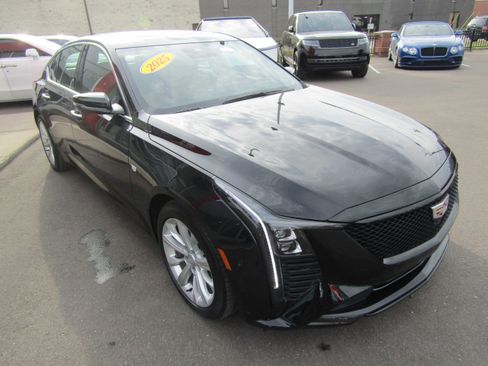 Used 2025 Cadillac CT5 Premium Luxury image 4