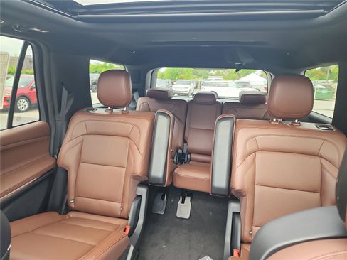 New 2026 Lincoln Navigator Reserve AWD/4WD image 15