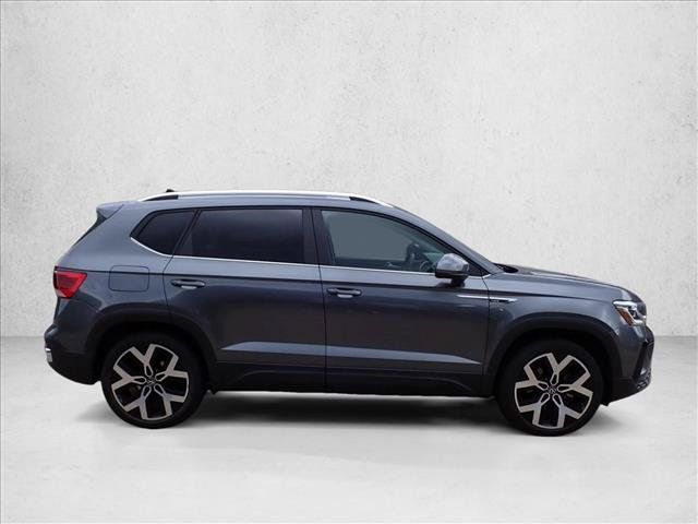 Used 2023 Volkswagen Taos SEL AWD/4WD image 4