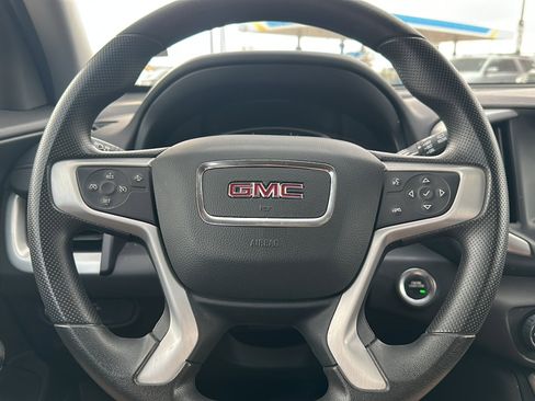 Used 2024 GMC Terrain SLE image 23