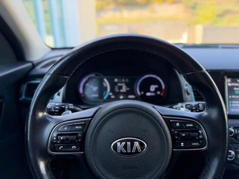 Used 2019 Kia Niro EX Premium FWD image 10