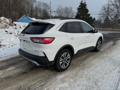 Used 2020 Ford Escape SEL image 3