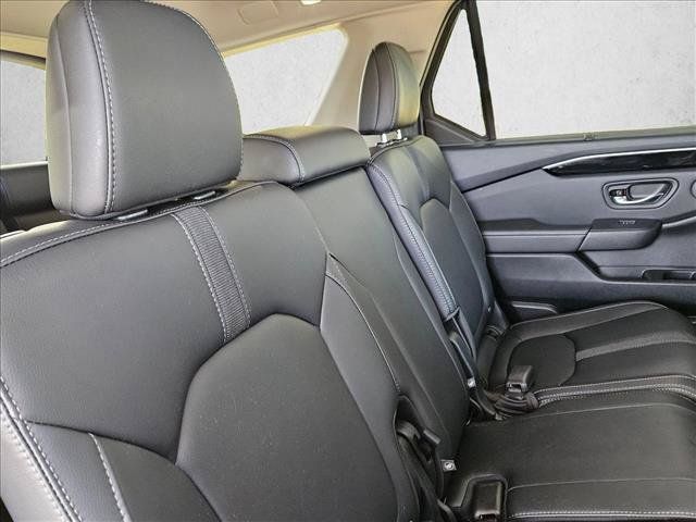 Used 2024 Honda Pilot Touring image 18