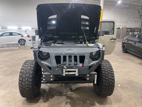 Used 2018 Jeep Wrangler Unlimited Sport S AWD/4WD image 31