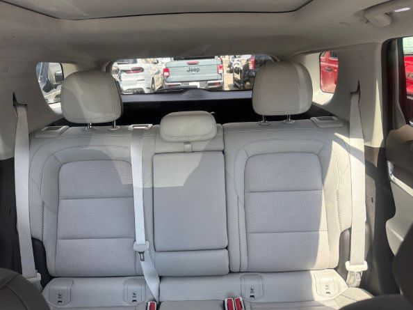 Used 2026 GMC Terrain Denali AWD/4WD image 4
