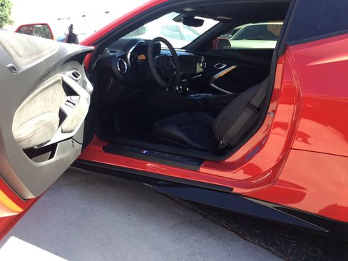 Used 2022 Chevrolet Camaro ZL1 RWD image 5
