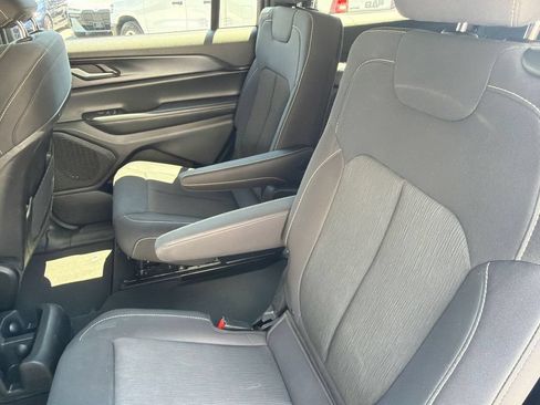 Used 2024 Jeep Grand Cherokee L Laredo RWD image 18