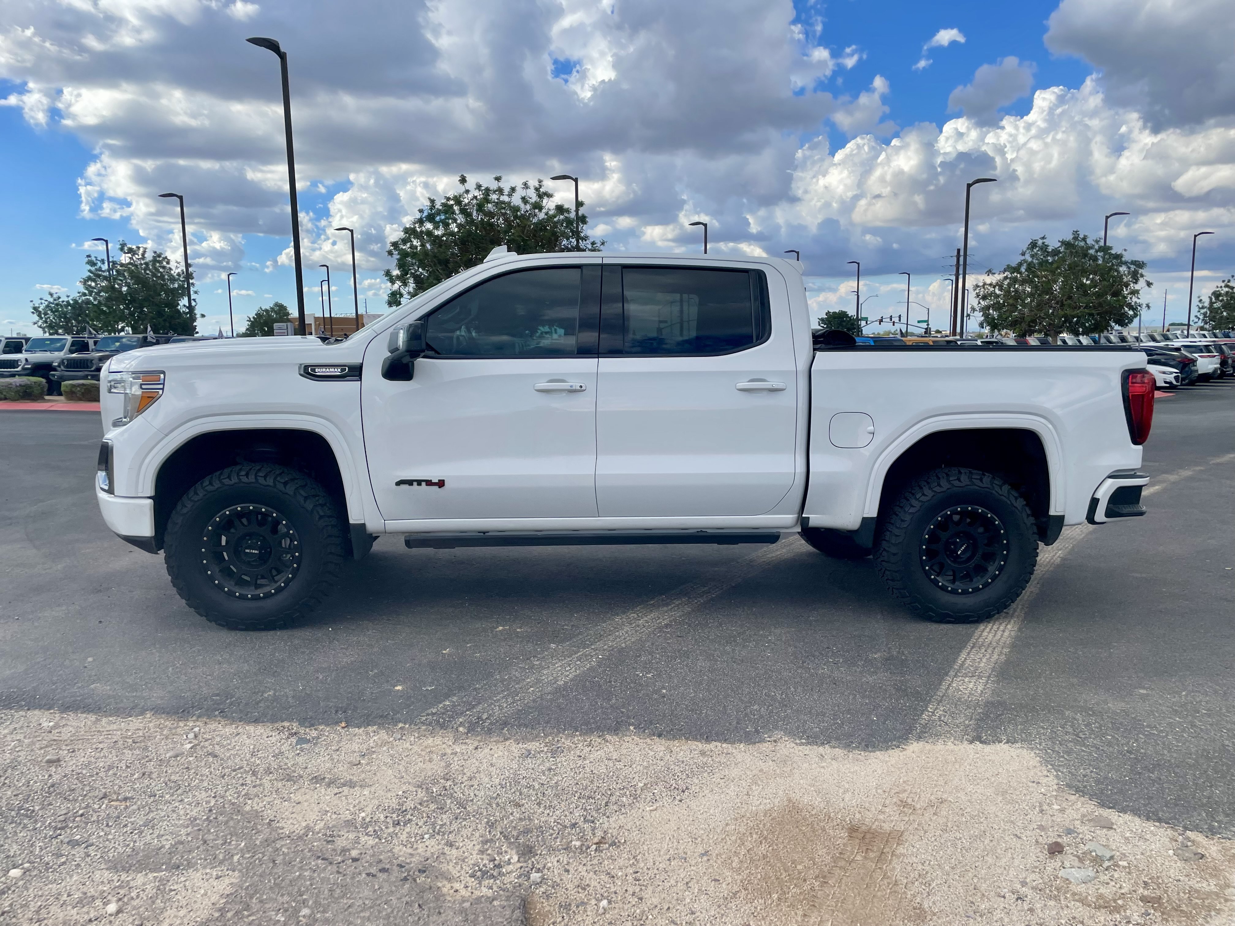 Used 2021 GMC Sierra 1500 AT4 AWD/4WD image 2