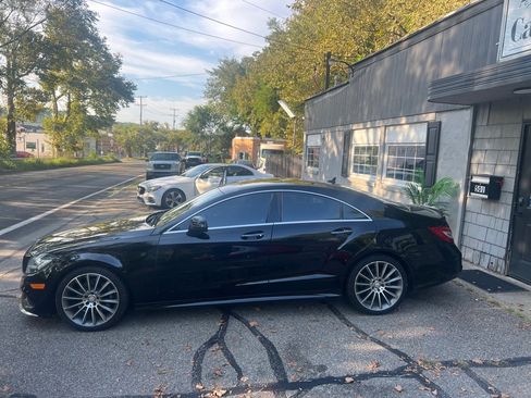 Used 2016 Mercedes-Benz CLS 400 image 3