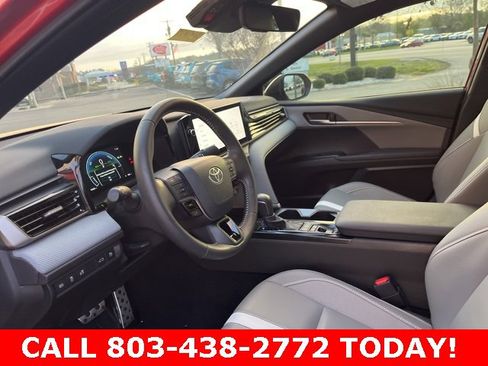Used 2025 Toyota Camry SE w/ Multimedia Upgrade Package image 6