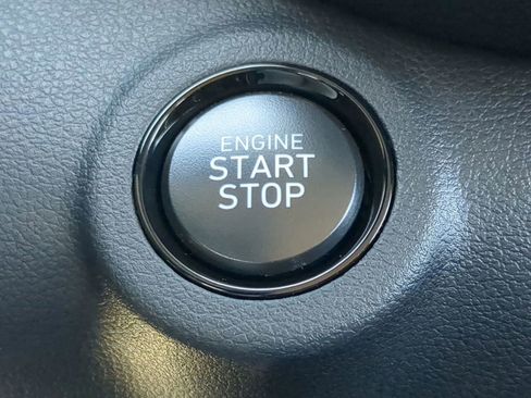 New 2025 Hyundai Venue Limited image 30