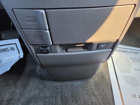 Used 2014 Honda Odyssey EX-L image 24