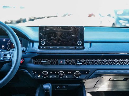 Used 2023 Honda Accord EX image 14